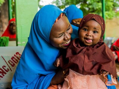 Photo: WFP/Damilola Onafuwa Zainab, 25, and her daughter Rahama who are beneficiaries of WFP’s Targeted Supplementary Feeding Programme in Yobe State, Nigeria..